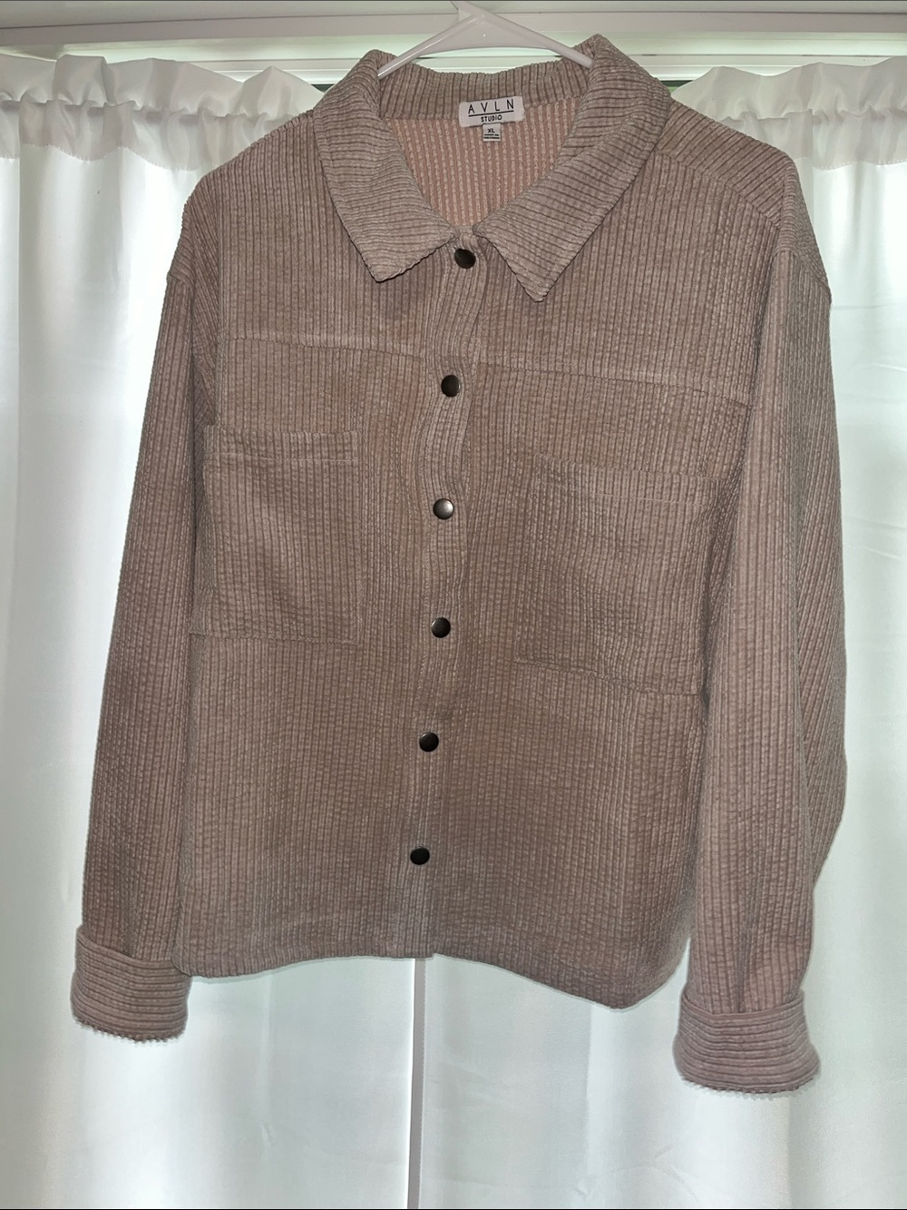 Women's Ribbed Button-Front Utility Jacket in Taupe
